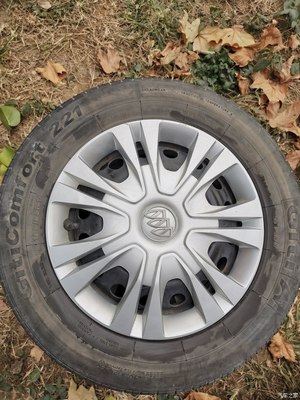 超值转让 14寸凯越原装铁轮毂及轮毂盖，附赠轮胎